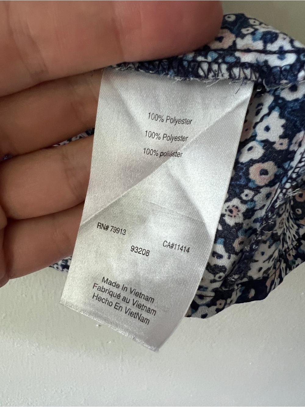 Maternity Ditsy Floral V-Neck Tee in Navy and White Postpartum - Picture 6 of 6